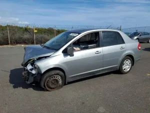 Nissan Versa 1.8L 4 2010