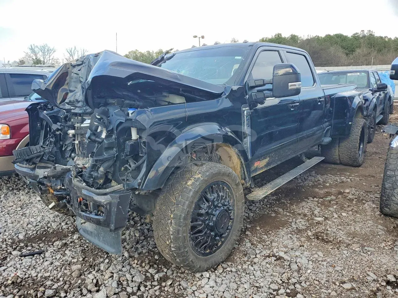 Ford F-450 6.7L 8 2025