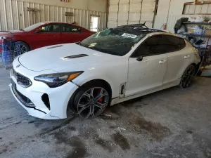 Kia Stinger 3.3L 6 2020