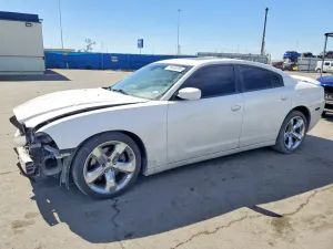 Dodge Charger 5.7L 8 2012