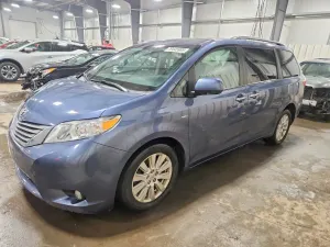Toyota Sienna 3.5L 6 2017
