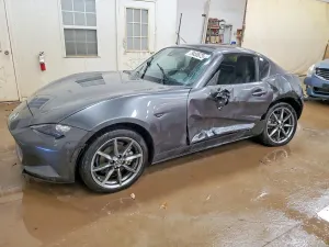 Mazda MX-5 (Miata) 2.0L 4 2021