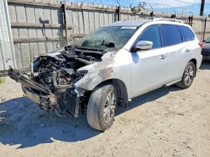 Nissan Pathfinder 3.5L 6 2017