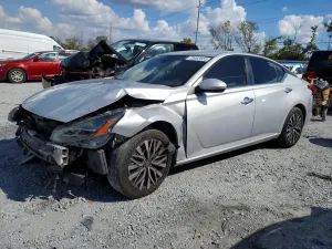 Nissan Altima 2.5L 4 2023