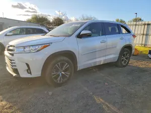 Toyota Highlander 3.5L 6 2018