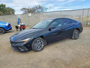 Hyundai Elantra 2.0L 4 2024