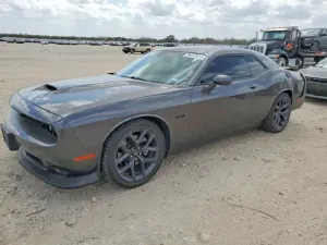 Dodge Challenger 5.7L 8 2023