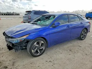 Hyundai Elantra 2.0L 4 2023