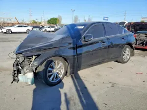 Infiniti Q50 3.7L 6 2015
