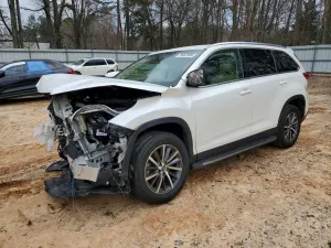 Toyota Highlander 3.5L 6 2019