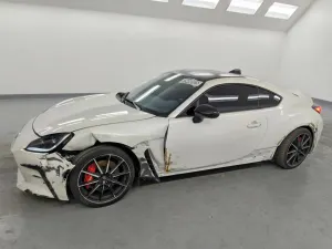 Toyota GR86 2.4L 4 2024