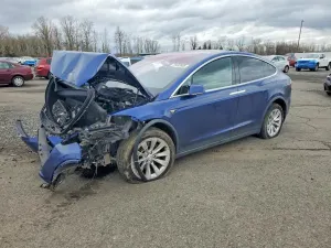Tesla Model X 2020