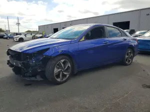 Hyundai Elantra 2.0L 4 2023