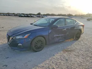 Nissan Altima 2.5L 4 2020