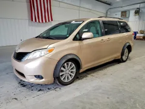 Toyota Sienna 3.5L 6 2011