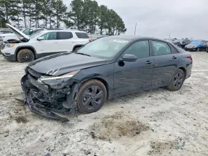 Hyundai Elantra 2.0L 4 2022