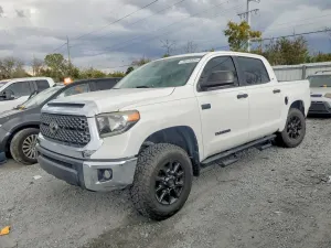 Toyota Tundra 5.7L 8 2020