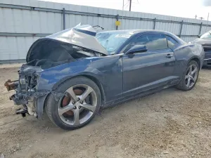 Chevrolet Camaro 6.2L 8 2013