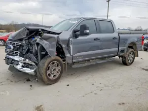Ford F-250 6.7L 8 2025