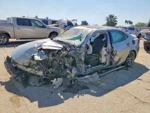 Lexus IS 2.0L 4 2019