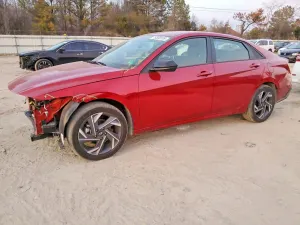 Hyundai Elantra 2.0L 4 2025