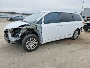 Toyota Sienna 3.5L 6 2012