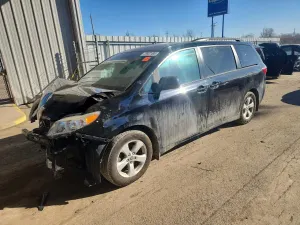 Toyota Sienna 3.5L 6 2019