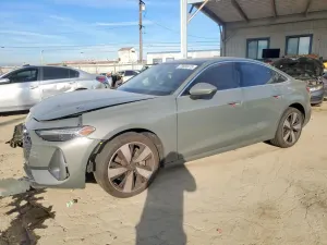 Audi A5 2.0L 4 2025