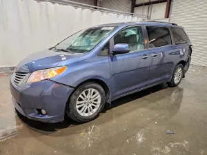 Toyota Sienna 3.5L 6 2016