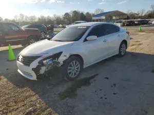 Nissan Altima 2.5L 4 2015