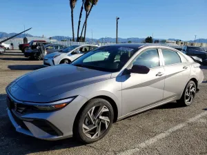 Hyundai Elantra 2.0L 4 2025