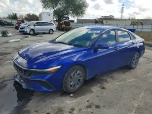 Hyundai Elantra 2.0L 4 2024