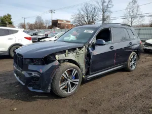 BMW X7 4.4L 8 2020