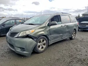 Toyota Sienna 3.5L 6 2013