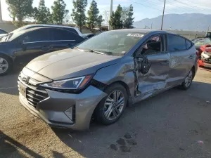 Hyundai Elantra 2.0L 4 2020