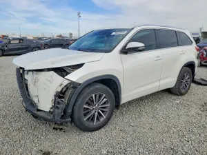 Toyota Highlander 3.5L 6 2017