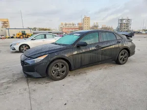 Hyundai Elantra 2.0L 4 2023