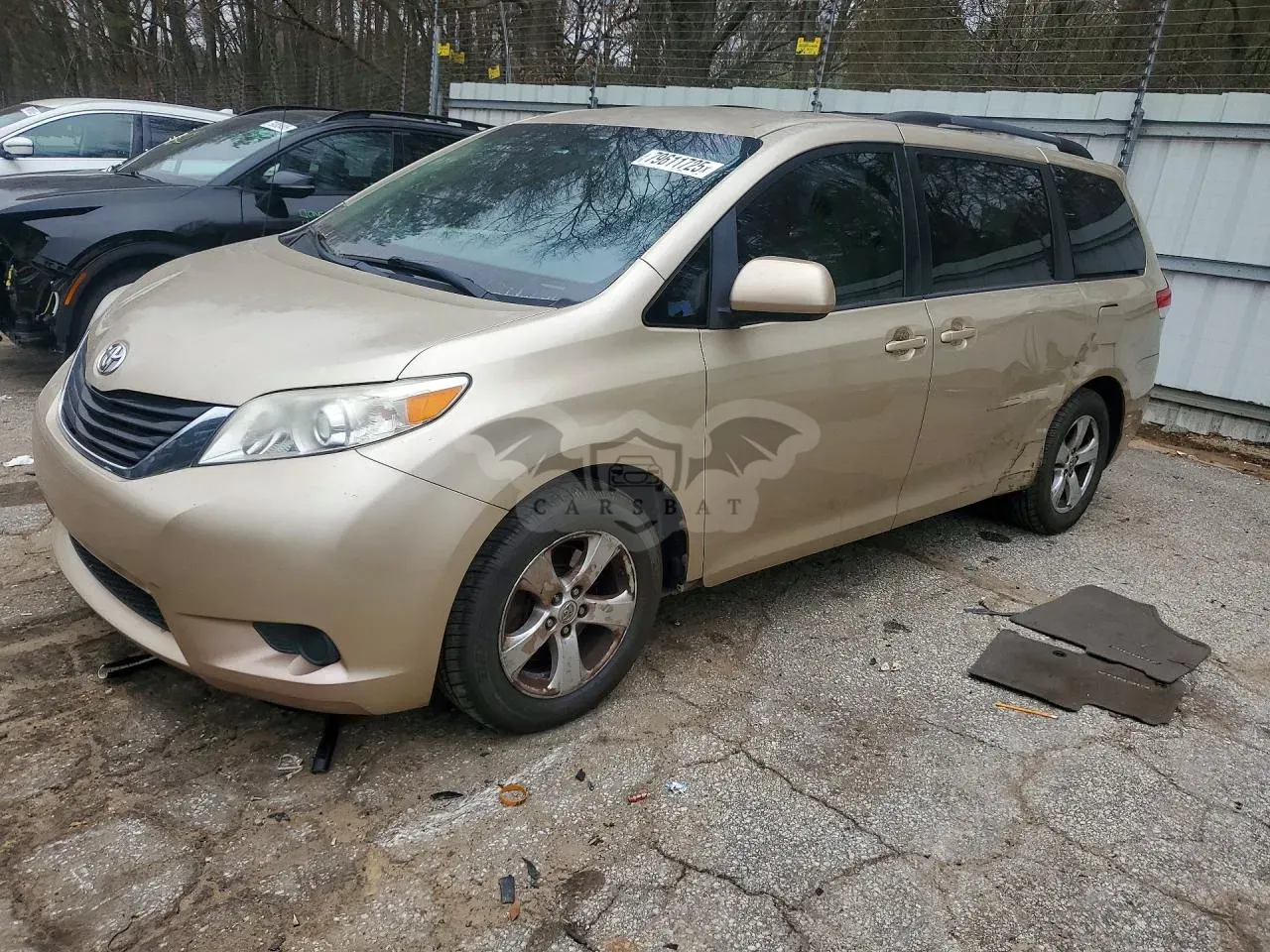 Toyota Sienna 3.5L 6 2014