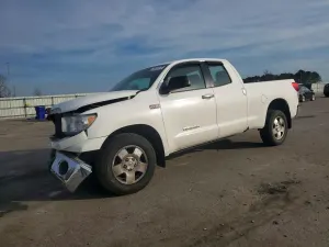 Toyota Tundra 5.7L 8 2010