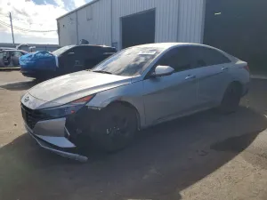 Hyundai Elantra 2.0L 4 2021