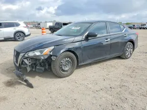 Nissan Altima 2.5L 4 2020