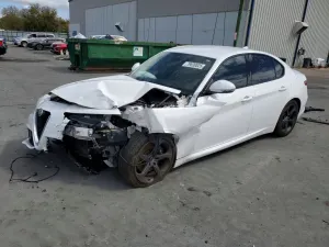 Alfa Romeo Giulia 2.0L 4 2017