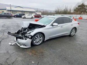 Infiniti Q50 3.7L 6 2015
