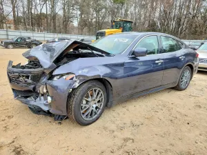 Infiniti M37 3.7L 6 2011