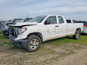 Toyota Tundra 5.7L 8 2018