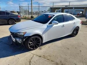 Lexus IS 2.5L 6 2015