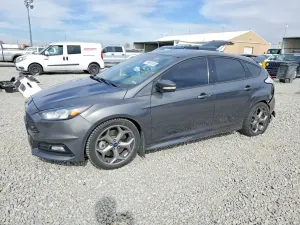 Ford Focus 2.0L 4 2017
