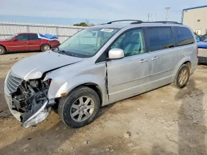 Chrysler Town & Country 3.8L 6 2010
