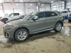 Audi Q5 2.0L 4 2024