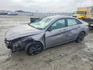 Hyundai Elantra 2.0L 4 2023